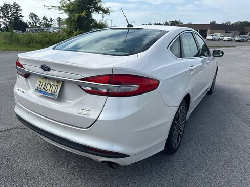 Used 2018 Ford Fusion SE w/ Fusion SE Technology Package FWD image 9