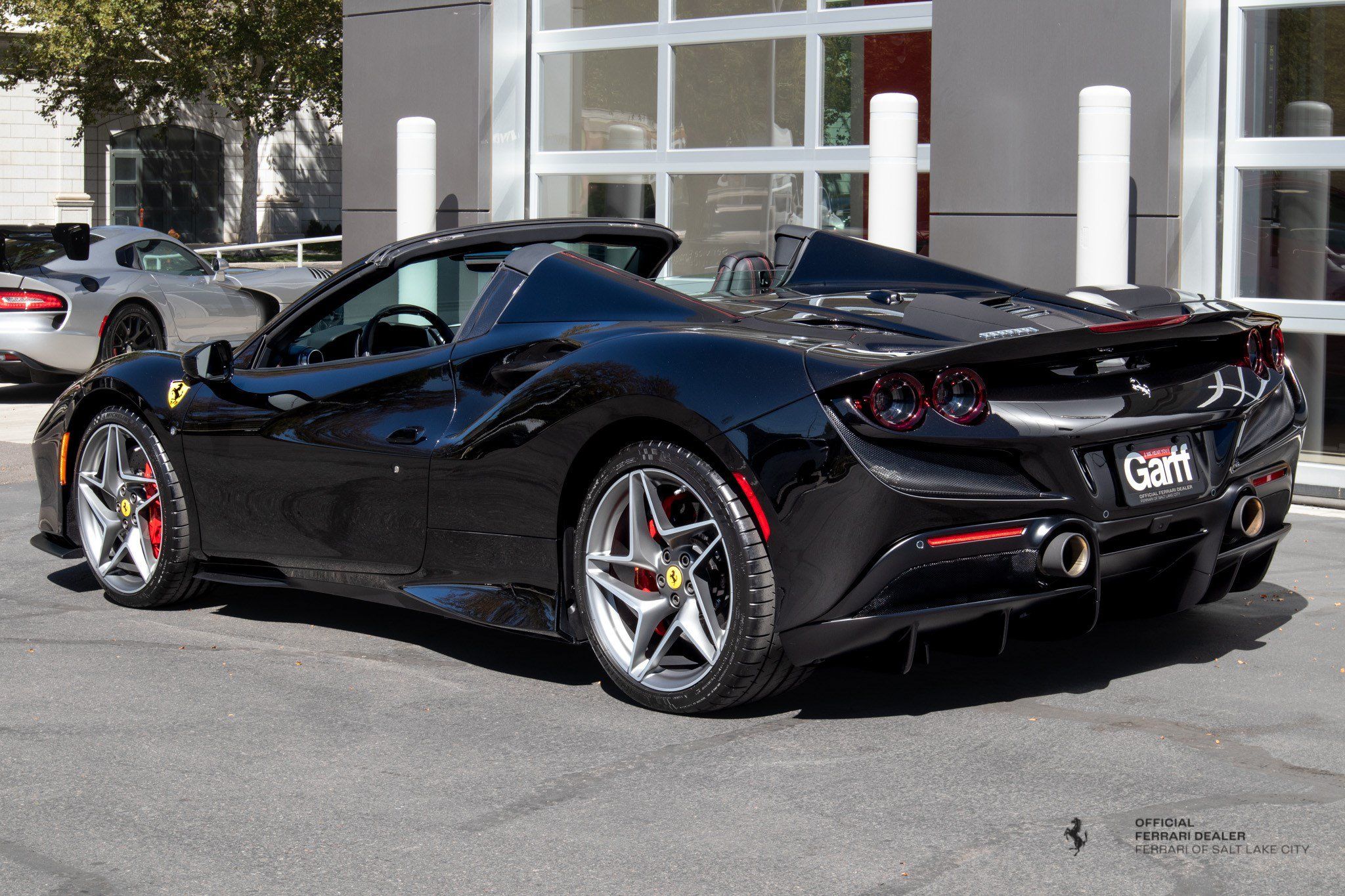 Used 2022 Ferrari F8 Tributo RWD image 3
