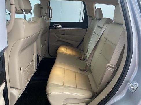 Used 2020 Jeep Grand Cherokee Limited AWD/4WD image 18