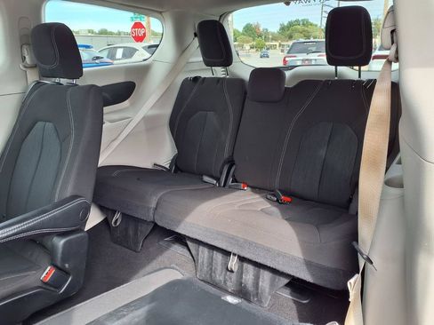 Used 2023 Chrysler Voyager LX FWD image 20