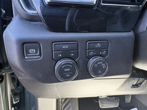 Used 2025 Chevrolet Silverado 1500 LT image 16