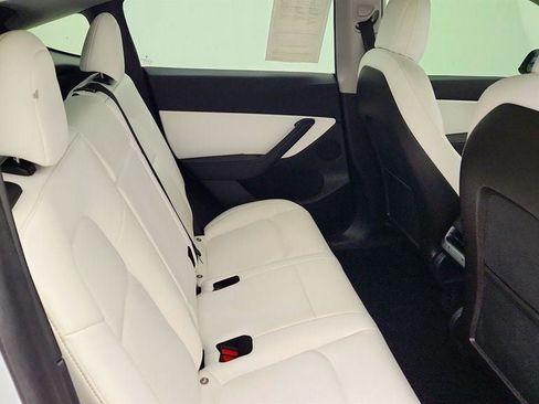 Used 2021 Tesla Model Y Long Range AWD/4WD image 28