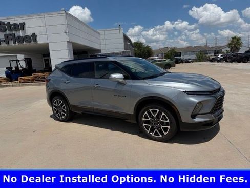 Used 2025 Chevrolet Blazer RS FWD image 2