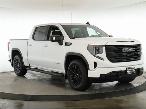 Used 2025 GMC Sierra 1500 Elevation w/ Elevation Premium Package image 2