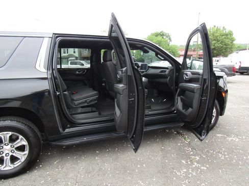 Used 2022 GMC Yukon XL SLE AWD/4WD image 29