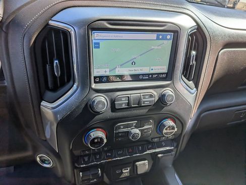 Certified 2022 Chevrolet Silverado 2500 LTZ w/ LTZ Premium Package image 18