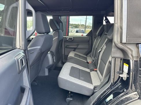 Used 2025 Ford Bronco Big Bend image 12