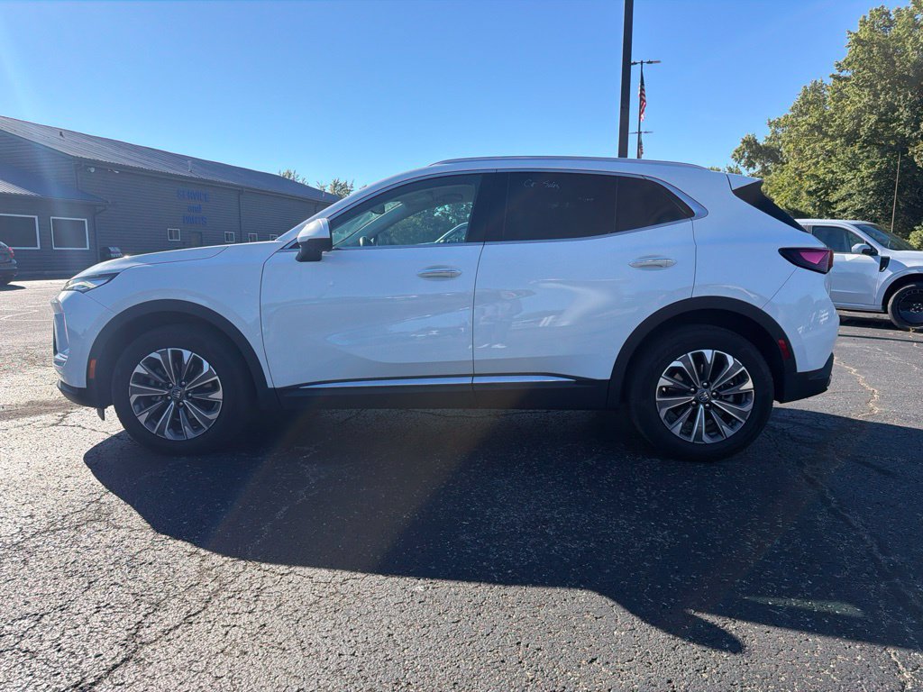 Used 2024 Buick Envision Preferred AWD/4WD image 3