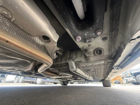 Used 2021 Toyota Corolla LE image 30