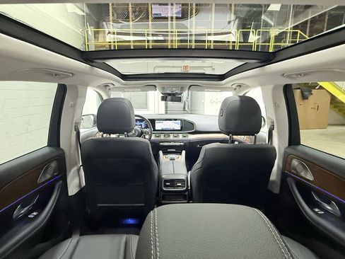 Used 2025 Mercedes-Benz GLE 350 4MATIC image 32