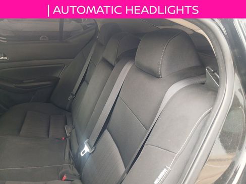 Used 2019 Nissan Altima 2.5 SV FWD image 10