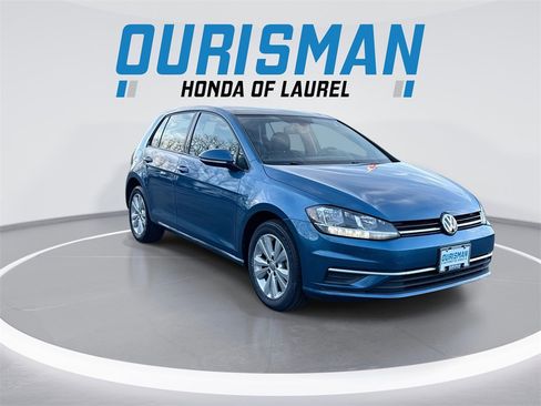 Used 2021 Volkswagen Golf 4-Door image 2