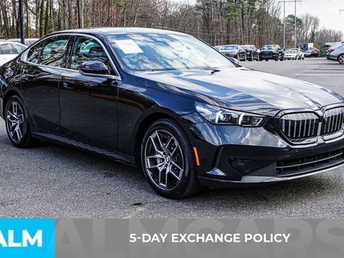 Used 2026 BMW 530i xDrive image 4