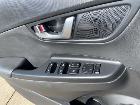 Used 2023 Hyundai Kona Limited image 49