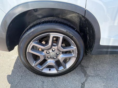 Used 2023 Honda Passport EX-L image 5