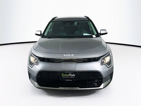 Used 2024 Kia Niro Wind FWD image 2