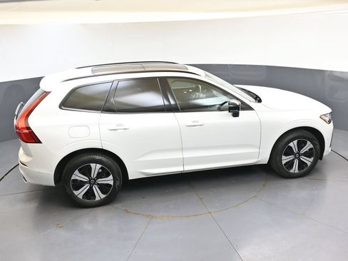 Certified 2025 Volvo XC60 T8 Plus w/ Protection Package Premier AWD/4WD image 41