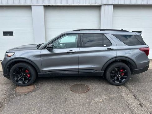 Used 2024 Ford Explorer ST w/ Equipment Group 401A AWD/4WD image 3
