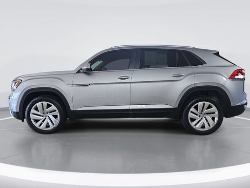 Used 2020 Volkswagen Atlas Cross Sport SE w/ Panoramic Sunroof Package FWD image 7