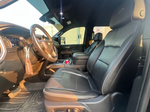 Used 2020 Chevrolet Silverado 2500 High Country w/ Z71 Off-Road Package AWD/4WD image 15