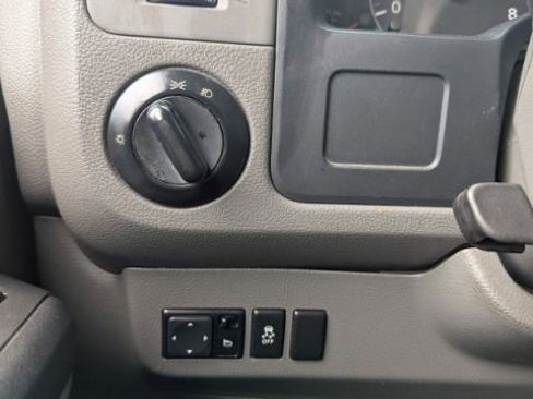 Used 2020 Nissan NV 2500 SV RWD image 28