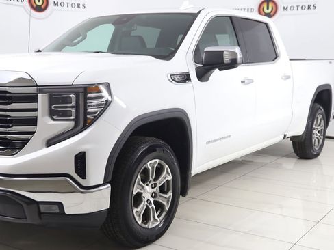 Used 2023 GMC Sierra 1500 SLT w/ SLT Convenience Package image 55