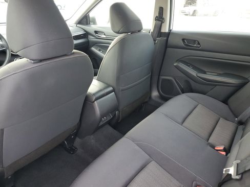 Used 2025 Nissan Altima 2.5 SV image 12