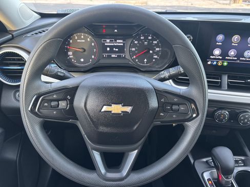 Used 2026 Chevrolet Trax LS w/ Driver Confidence Package FWD image 20