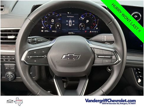Certified 2025 Chevrolet Suburban Z71 AWD/4WD image 12