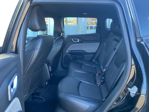 Used 2024 Jeep Compass Latitude AWD/4WD image 13