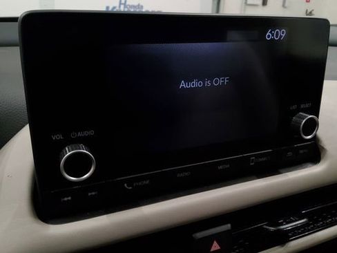 Used 2023 Honda HR-V LX image 29