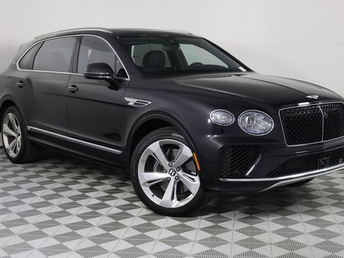 New 2025 Bentley Bentayga Extended Wheelbase image 17