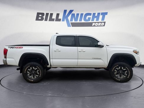 Used 2016 Toyota Tacoma TRD Off-Road w/ Towing Package AWD/4WD image 6