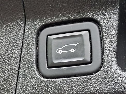 Certified 2020 GMC Acadia SLT AWD/4WD image 32