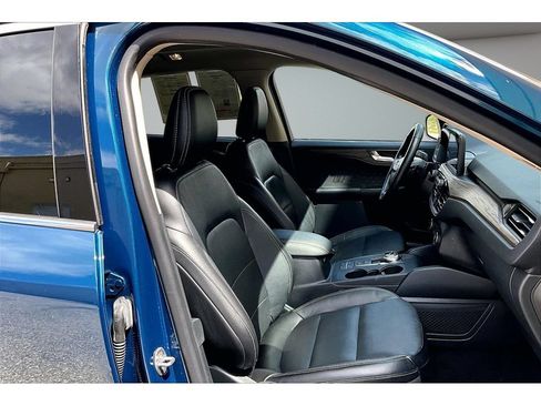 Used 2020 Ford Escape Titanium w/ Titanium Premium Package 2.0 AWD/4WD image 10