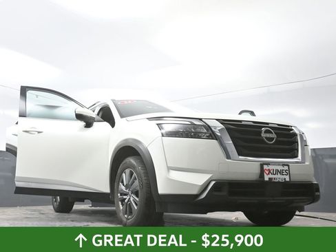 Used 2024 Nissan Pathfinder SV AWD/4WD image 81