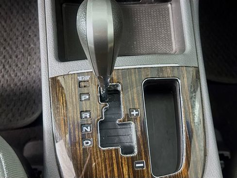 Used 2011 Hyundai Santa Fe GLS image 19