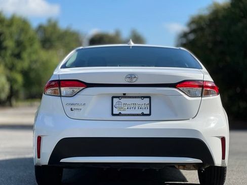 Used 2021 Toyota Corolla LE FWD image 6