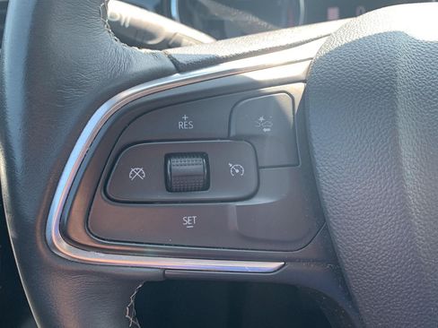 Used 2022 Buick Encore GX Select w/ Advanced Technology Package AWD/4WD image 12