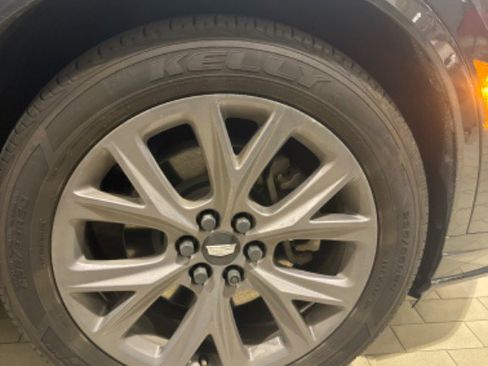 Used 2020 Cadillac XT6 Premium Luxury image 41