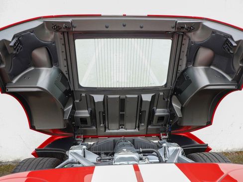 Used 2006 Ford GT RWD image 50