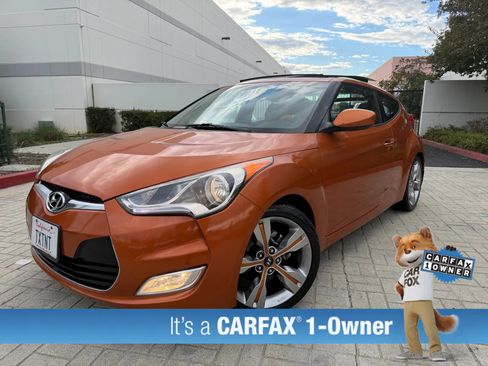 Used 2012 Hyundai Veloster w/ Style Pkg image 5
