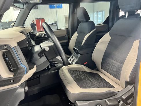 Used 2022 Ford Bronco Wildtrak AWD/4WD image 11