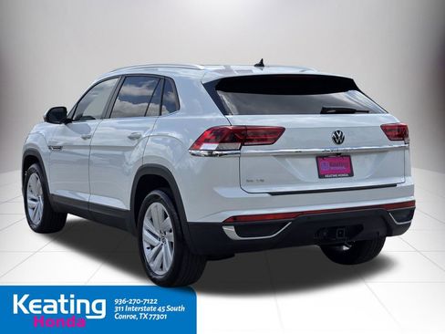 Used 2023 Volkswagen Atlas Cross Sport SE w/ Panoramic Sunroof Package FWD image 8