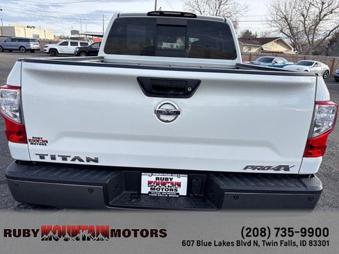 Used 2018 Nissan Titan PRO-4X w/ Pro-4x Convenience Package image 23