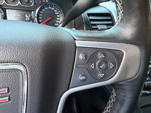 Used 2017 GMC Yukon XL SLT w/ Open Road Package image 39