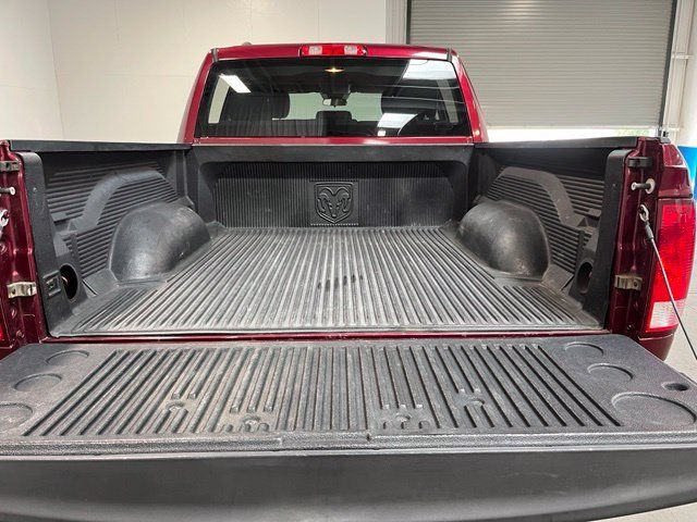 Used 2017 RAM 1500 Express RWD image 17
