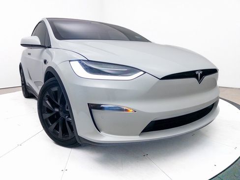 Used 2022 Tesla Model X image 1
