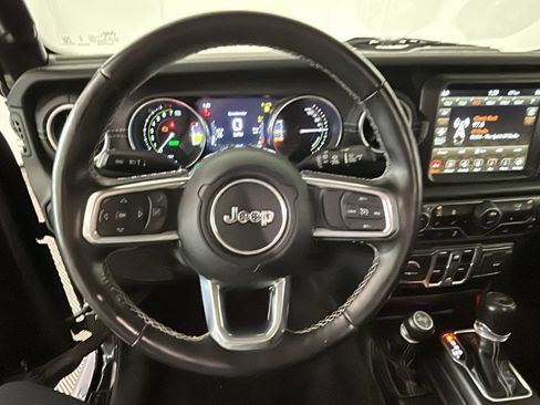 Used 2023 Jeep Wrangler Unlimited Sahara w/ Cold Weather Group AWD/4WD image 15
