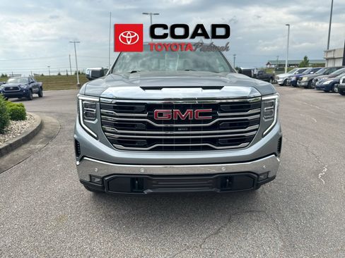 Used 2024 GMC Sierra 1500 SLT w/ SLT Premium Plus Package AWD/4WD image 8